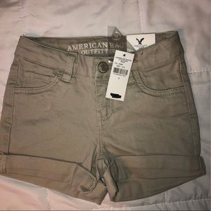 American Eagle Kids/Girls size 6 Tan / Beige Shorts Brand New With Tags